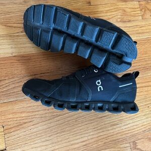 On Running Cloud5 Waterproof